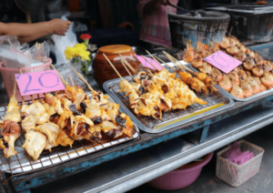 where to stay in Bangkok for street food