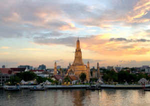 where to stay in bangkok with family