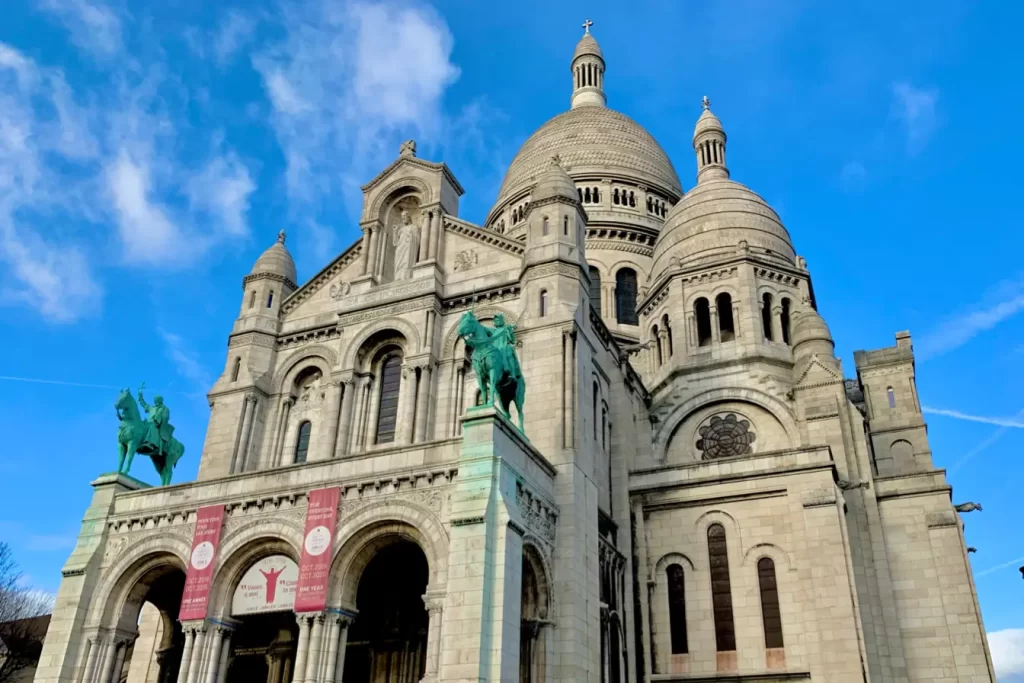 where to stay in paris first time