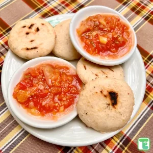 what to eat in Colombia arepa