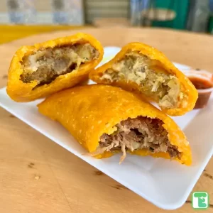 what to eat in Colombia empanada