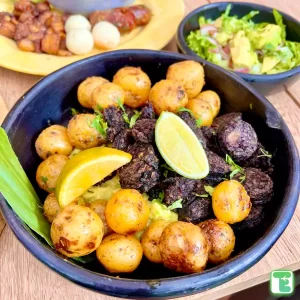 what to eat in Colombia morcilla