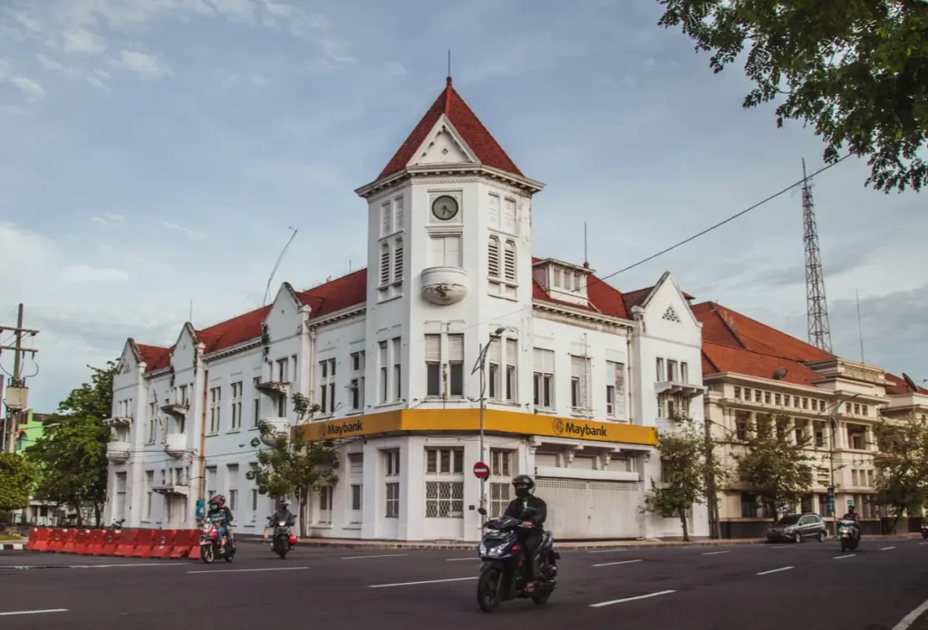 best areas to stay in surabaya
